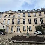 Le Marais Place Des Vosges Paris