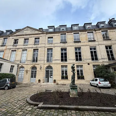 Le Marais Place Des Vosges Apartment Paris