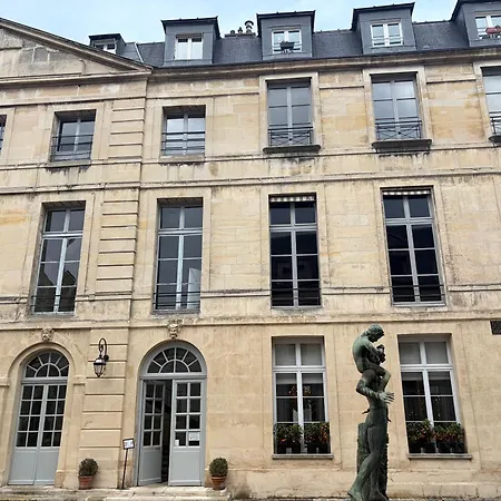 Le Marais Place Des Vosges Apartment Paris